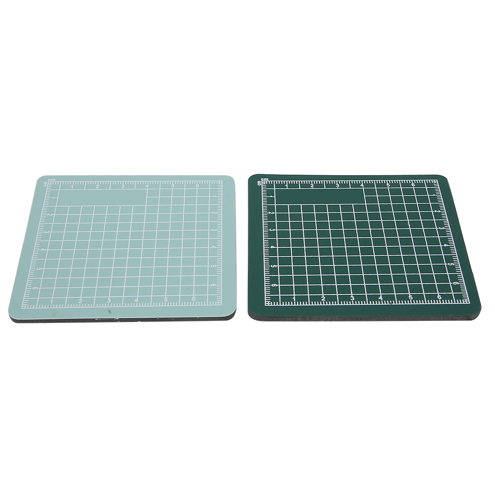 Set Mit 2 Mini-schneidebrettern 8x8cm, Selbstheilende, Rutschfeste Pvc-matte Für Kunst Und Handwerk