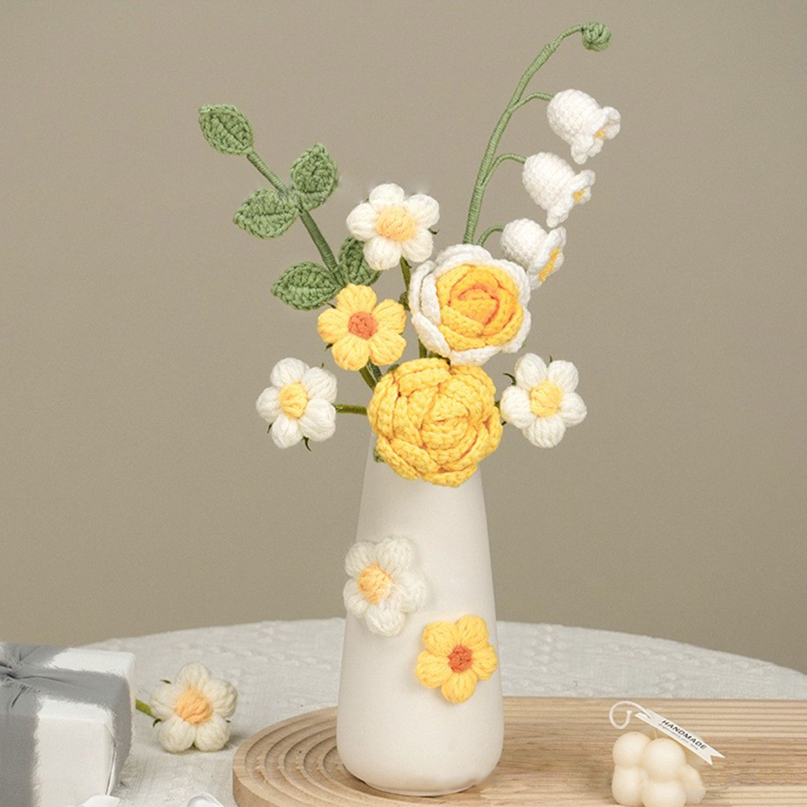 Handgestrickte Wollblumenimitation, Gehäkelte Kunstblume Mit Keramikvase, Tischdekoration Als Geschenk