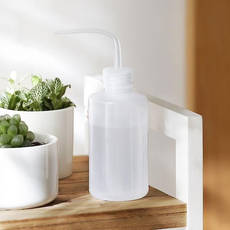 Flexible Kunststoff-gießflasche Für Sukkulenten Und Bonsai-pflanzen