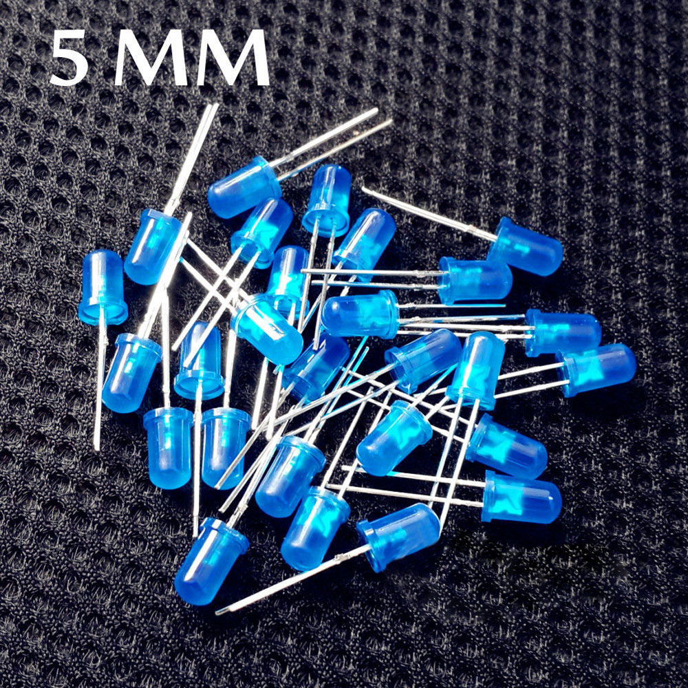 Set Mit 100 Blauen 5mm Led-dioden Für Elektronische Lampen.