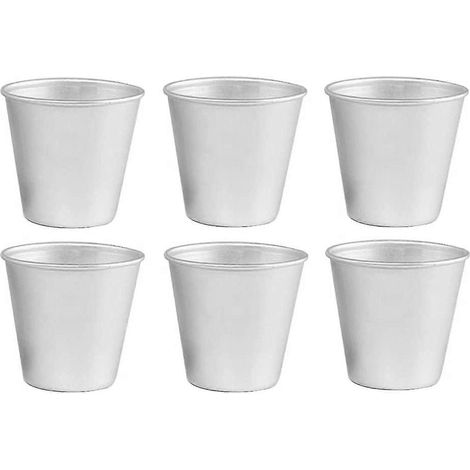 Runde, Antihaftbeschichtete Aluminium-dariol-förmchen Zum Kochen Von Eiern Und Törtchen.