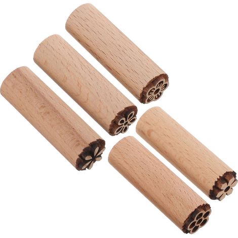 Set Mit 5 Säulenförmigen Holzstempeln Für Ton. Naturholz. – 4,50 X 1,50 X 1,50 Cm