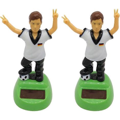 Set Mit 2 Solarbetriebenen, Schaukelnden Auto-dekorationen In Form Von Fußballspielern Für Den Fahrzeuginnenraum. Ideales Geschenk Oder Bürodekoration Mit Fußballmotiv.