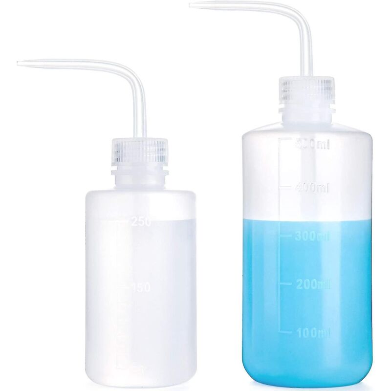 Set Mit 2 Gießkannen (250 Ml Und 500 Ml) Für Sukkulenten Und Blumen. Flexible Kunststoffflasche Mit Flexiblem Hals Und Sicherheitsverschluss.