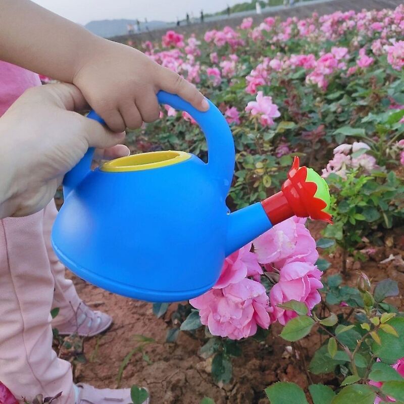 Blaue Gießkanne Aus Kunststoff In Form Einer Henne Für Haus Und Garten, Strandspielzeug Für Kinder