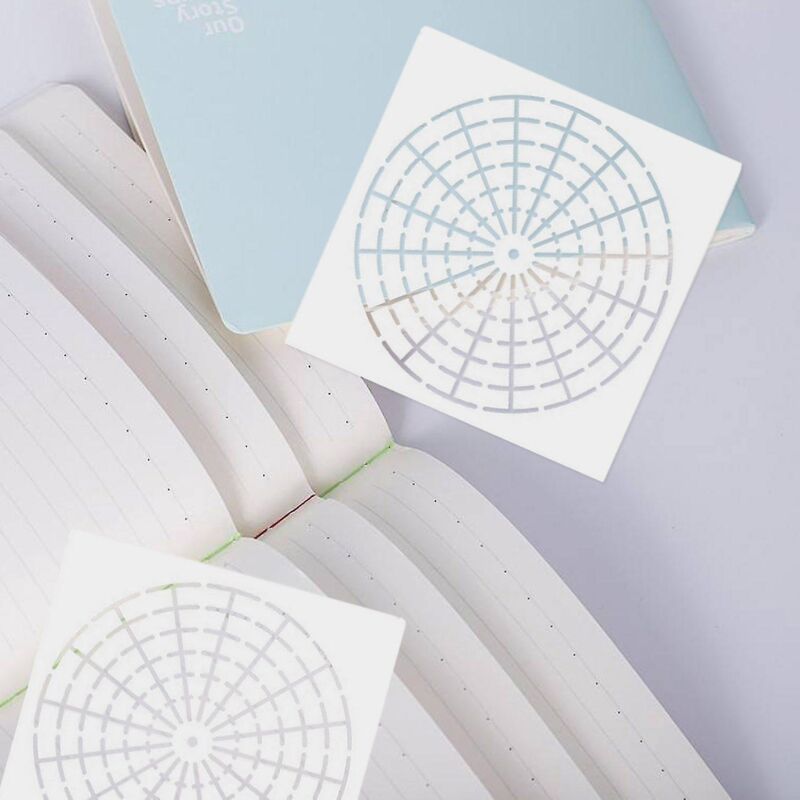 Set Mit 8 Wiederverwendbaren Mylar-schablonen Für Die Punktmalerei Von Mandalas.