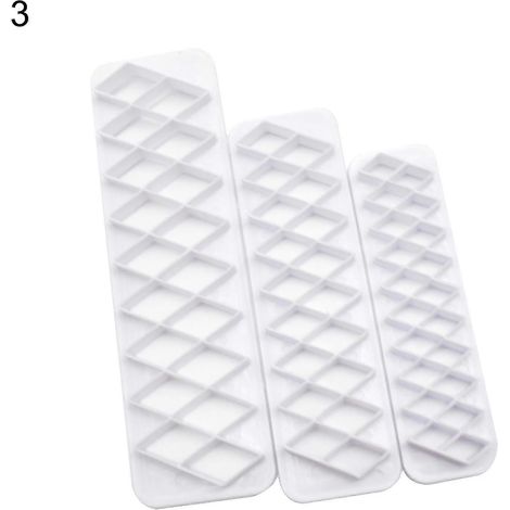 Set Aus 3 Hitzebeständigen, Wiederverwendbaren Und Leicht Zu Lösenden Geometrischen Kuchenformen Zum Backen Und Für Schokolade.