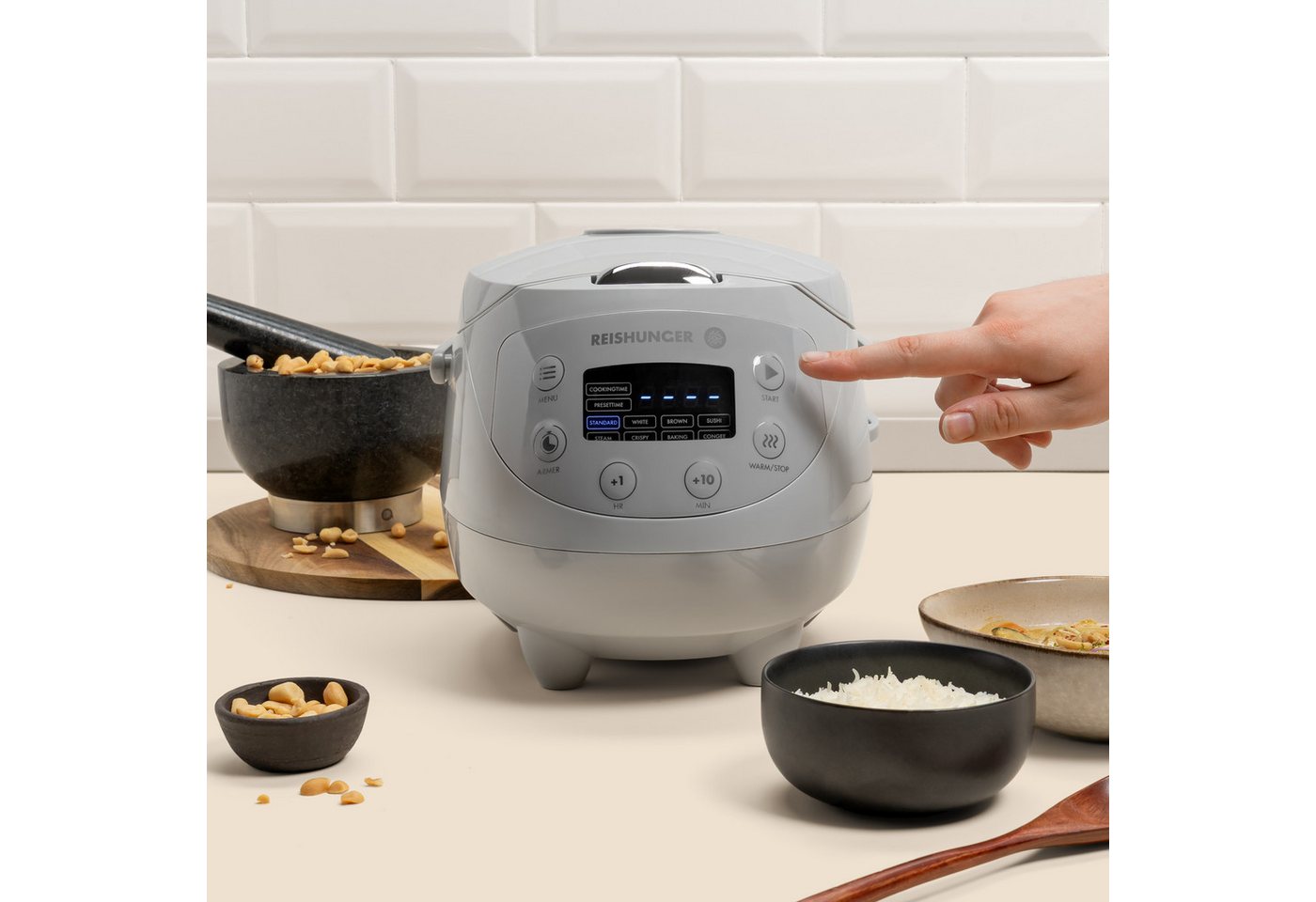 Reishunger Reiskocher Digital Mini – 0,6 L – Multikocher – 8 Programme – Keramikbeschichtung, 350 W, Dämpfeinsatz, Messbecher, Reislöffel, Timer- und Warmhaltefunktion Bild 5