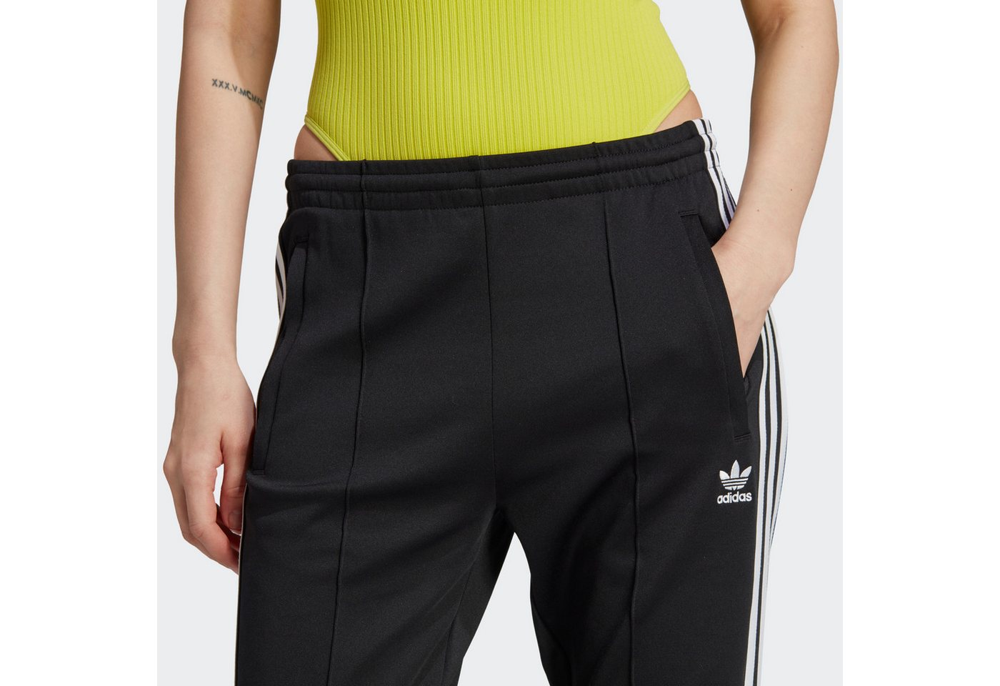 adidas Originals Sporthose SST CLASSIC TP (1-tlg) schmaler Schnitt, für sportliche Aktivitäten, mit Kordelverschluss Bild 3