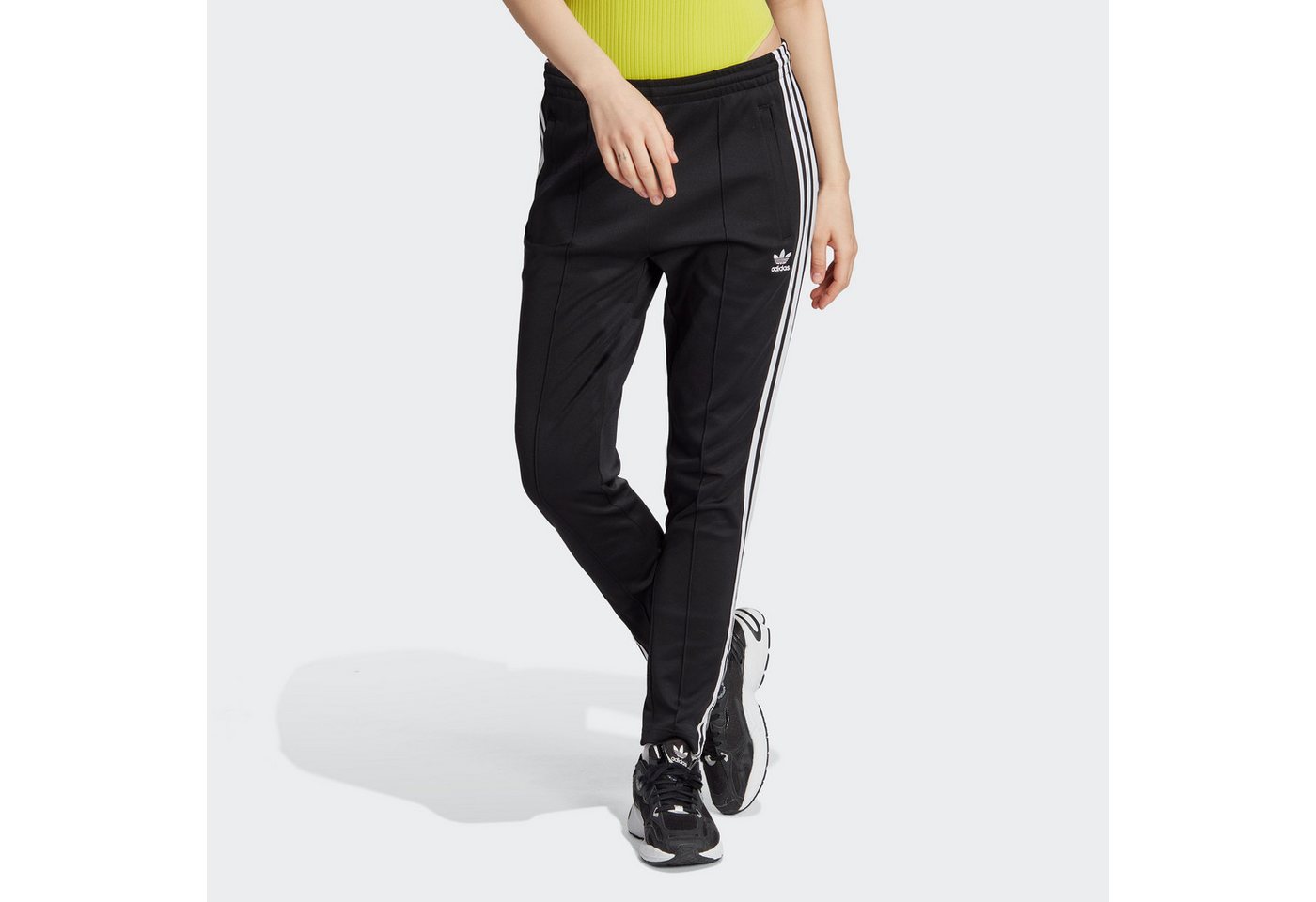 adidas Originals Sporthose SST CLASSIC TP (1-tlg) schmaler Schnitt, für sportliche Aktivitäten, mit Kordelverschluss Bild 4