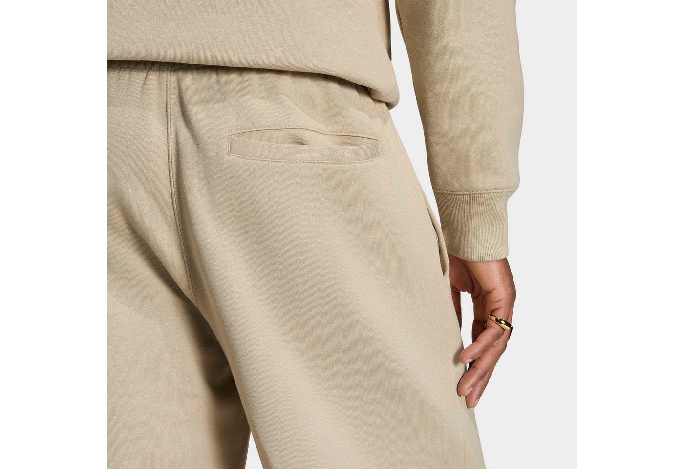 adidas Originals Sporthose TREFOIL ESSENTIALS, OFFENER SAUM für Erwachsene, ohne Verschluss, aus Baumwolle, normal-weite Passform Bild 2