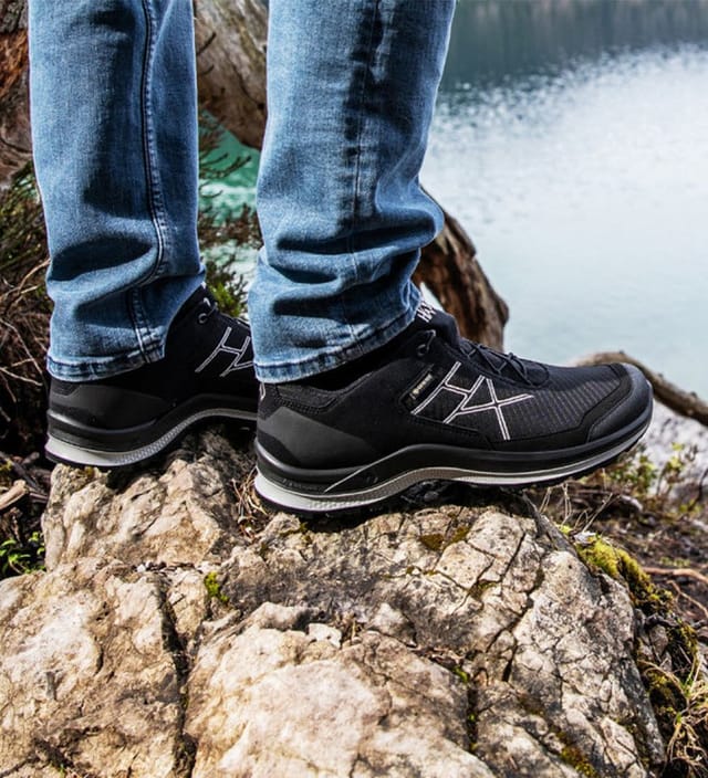 HAIX Schuh BLACK EAGLE GTX WS LOW, schwarz-silber, Gr. 11,5 (47)