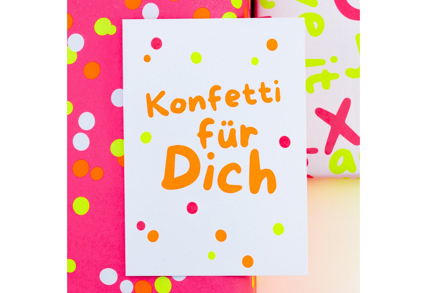 Bow & Hummingbird Geburtskarte Postkarte "Konfetti für Dich" (Neon) aus Recyclingpapier Bild 2