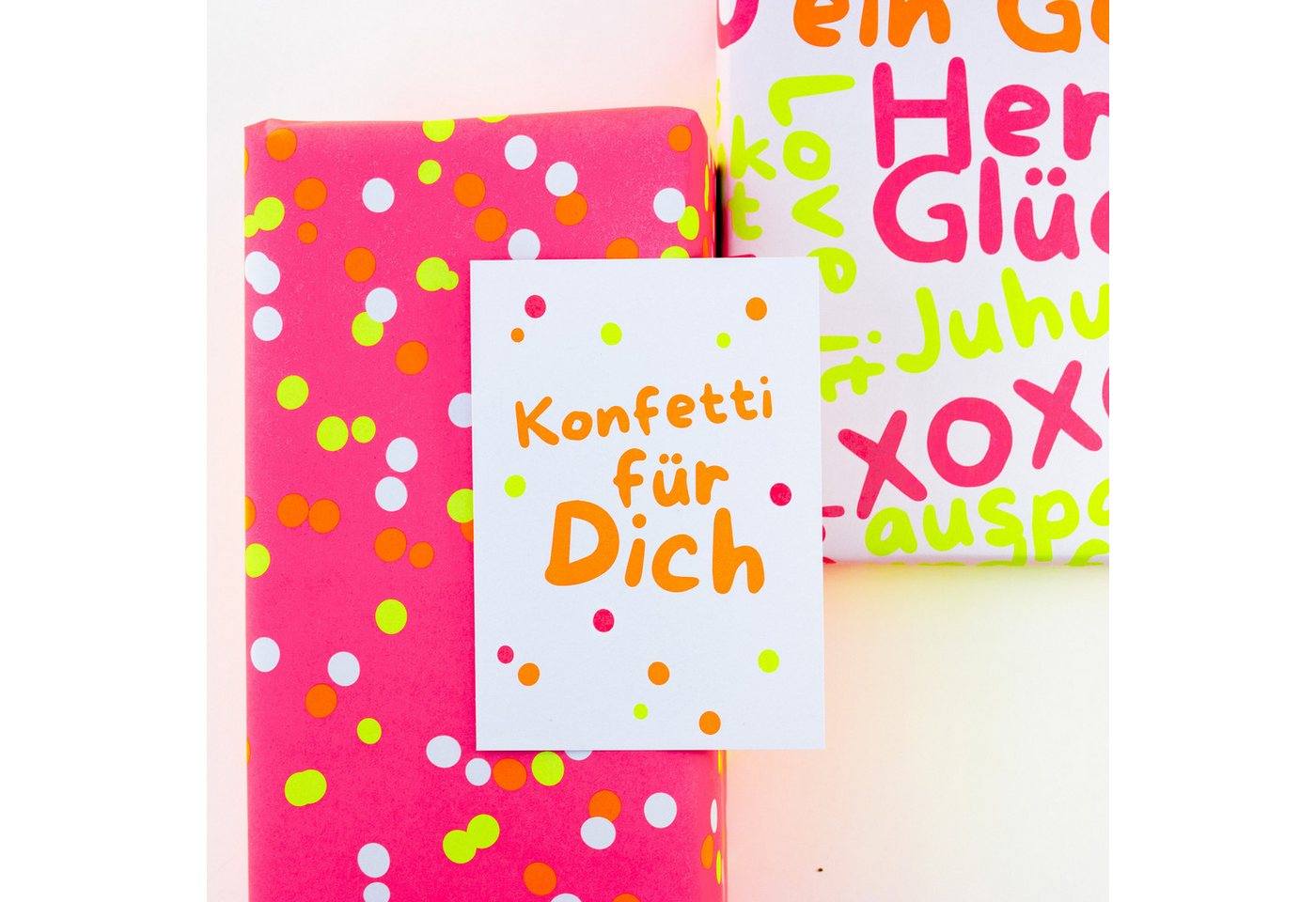 Bow & Hummingbird Geburtskarte Postkarte "Konfetti für Dich" (Neon) aus Recyclingpapier Bild 3