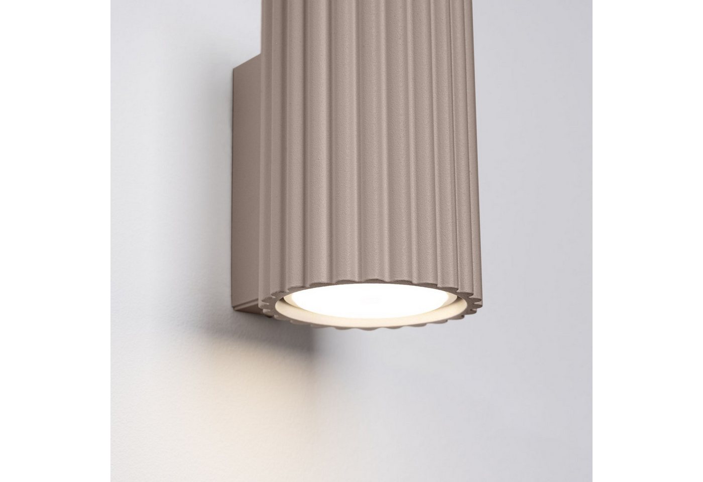 Licht-Erlebnisse Wandleuchte BERTA, ohne Leuchtmittel, Aluminium GU10 IP20 10 cm hoch Up Down Taupe Modern Bild 4