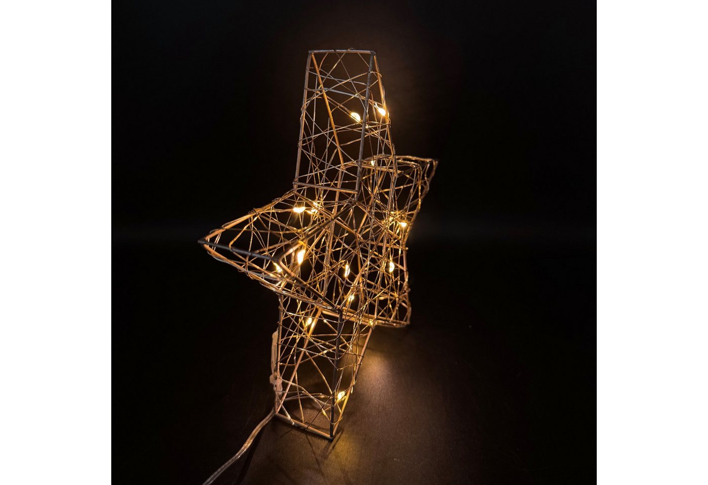 Online-Fuchs LED Dekoobjekt 2 Sterne mit LEDs beleuchtet und 6-Stunden Timer - Weihnachtsdeko, Lichterkette mit 15 und 30 LEDs, warmweiß beleuchtet, schlichte und moderne Weihnachtsdekoration zum Hinstellen Bild 2