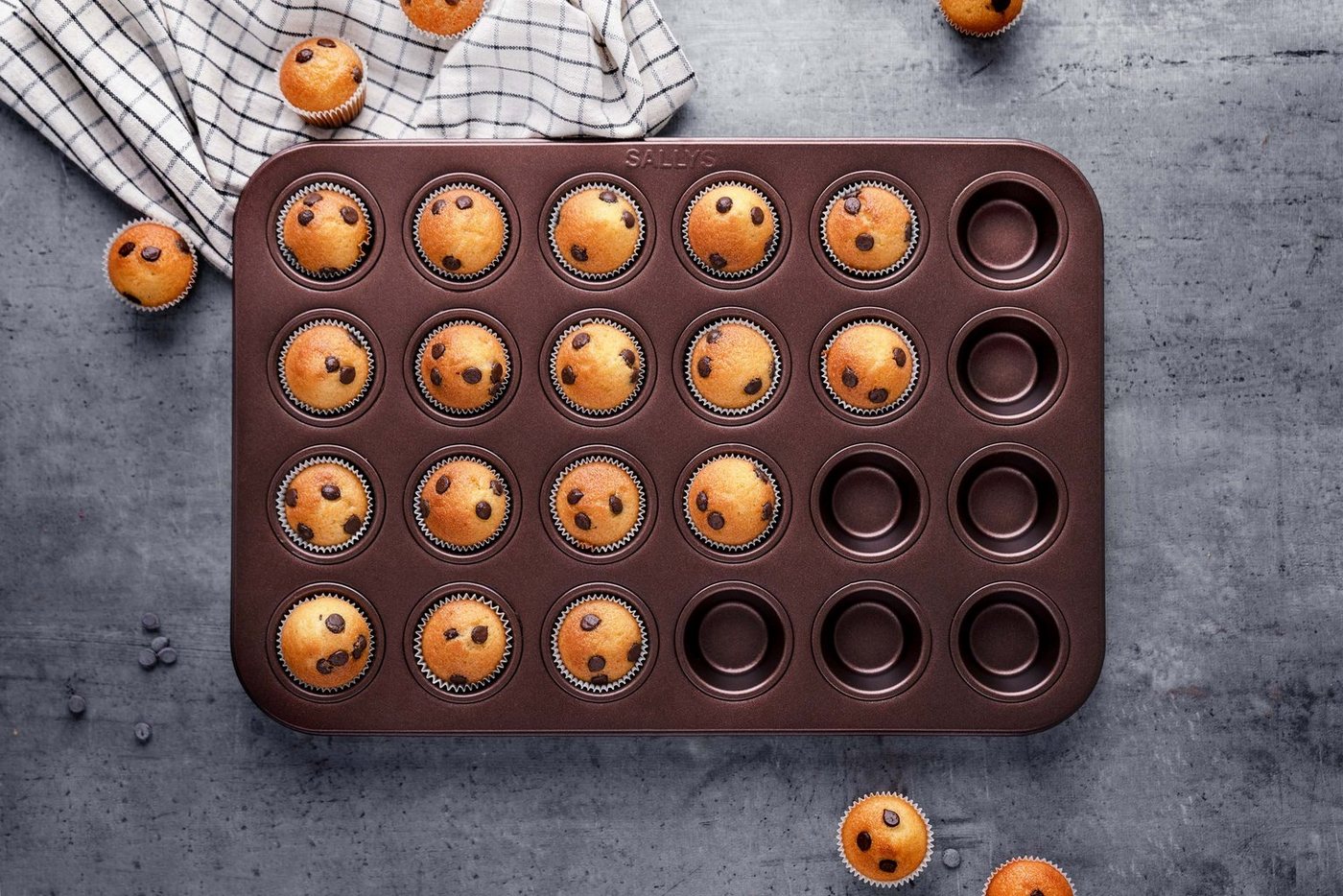 Sallys Muffinform für bis zu 24 Mini-Muffins, (24-tlg), hitzebeständig bis 240 °C Bild 3