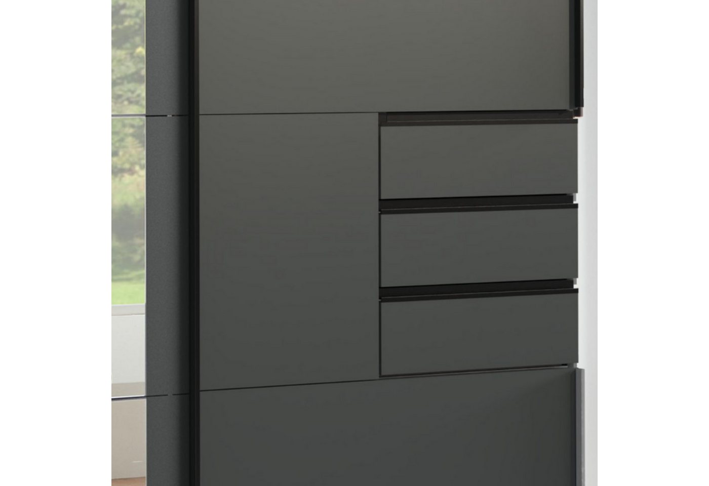 luma-home Schwebetürenschrank 22501 (B270/H208/T64 cm Kleiderschrank mit Vollausstattung, schwarzen Griffleisten) mit 6 sichtbaren Schubladen in der Front und Rahmenspiegel in Grafit
