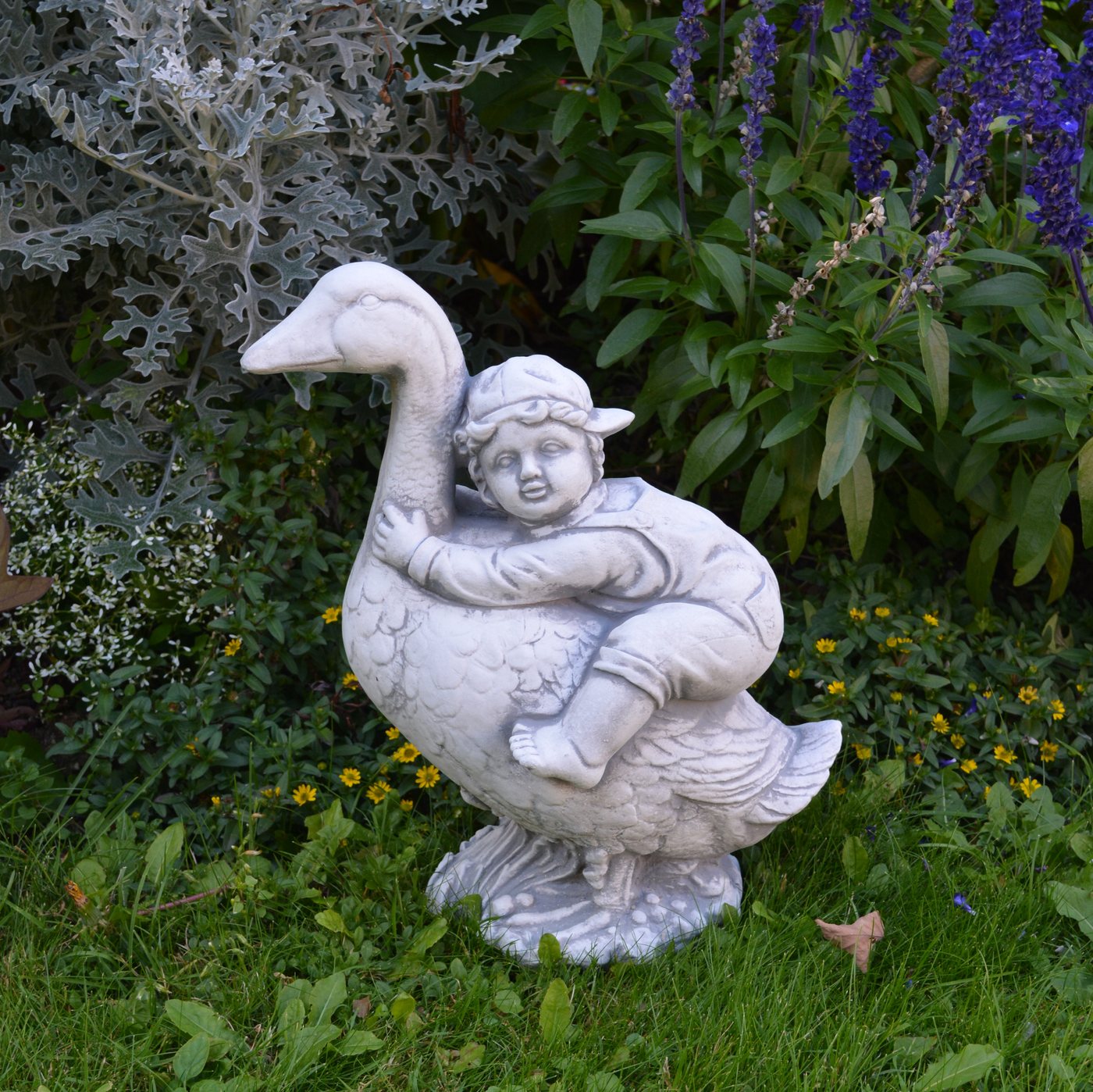 gartendekoparadies.de Gartenfigur Nils Holgersson mit der Wildgans, Steinfigur, H. 37 cm, 10 kg, Frostsicher Bild 4