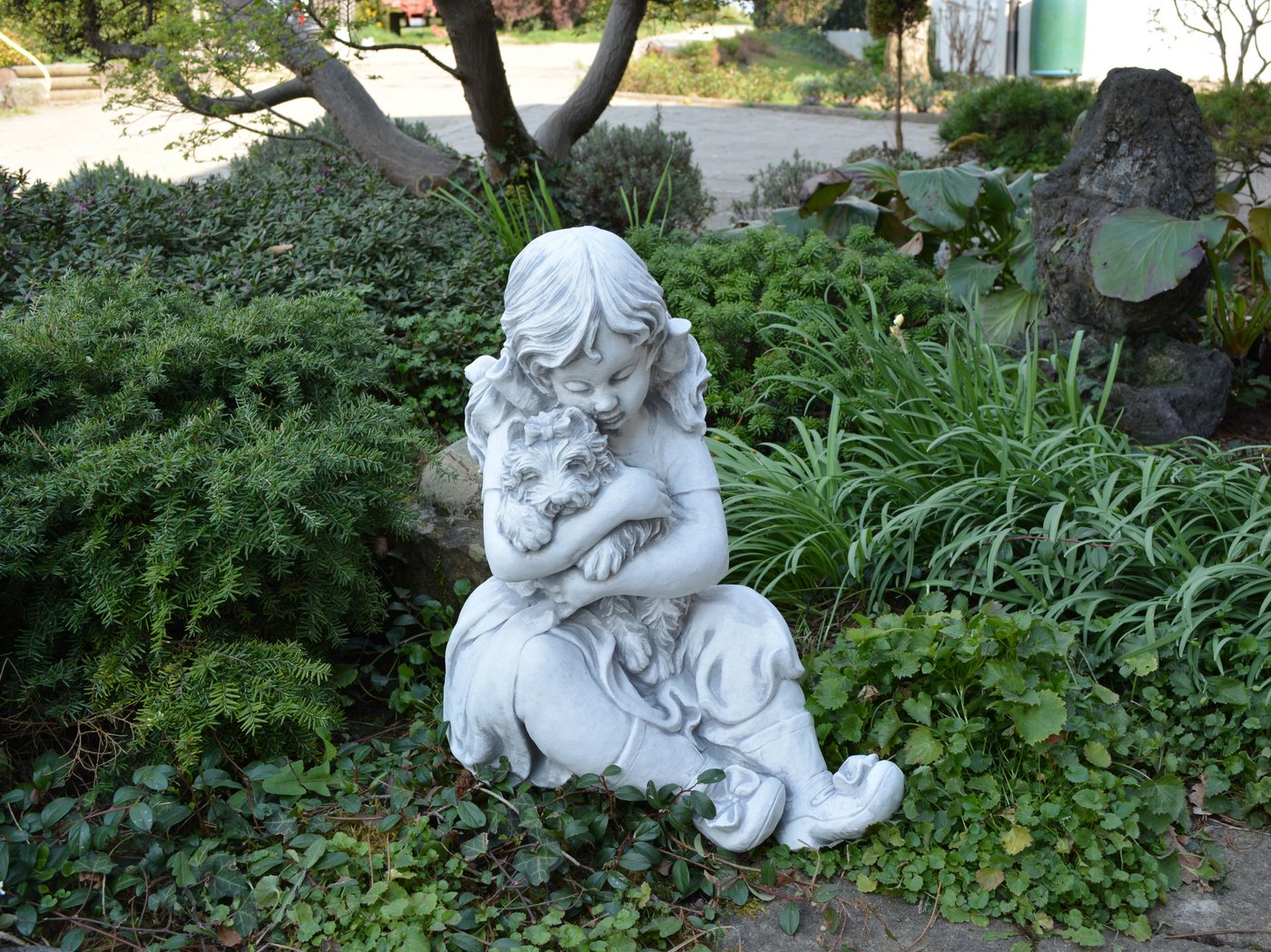 gartendekoparadies.de Gartenfigur Kleines Mädchen mit Hund, Steinfigur, H. 41 cm, 22 kg, Frostsicher Bild 4