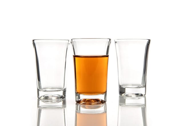 BigDean Schnapsglas 4cl in Geschenkbox – hochwertige Shotgläser lebensmittelecht, 6-tlg., Glas, Robustes Glas, Langlebige Qualität, Elegante Form, Vielseitig