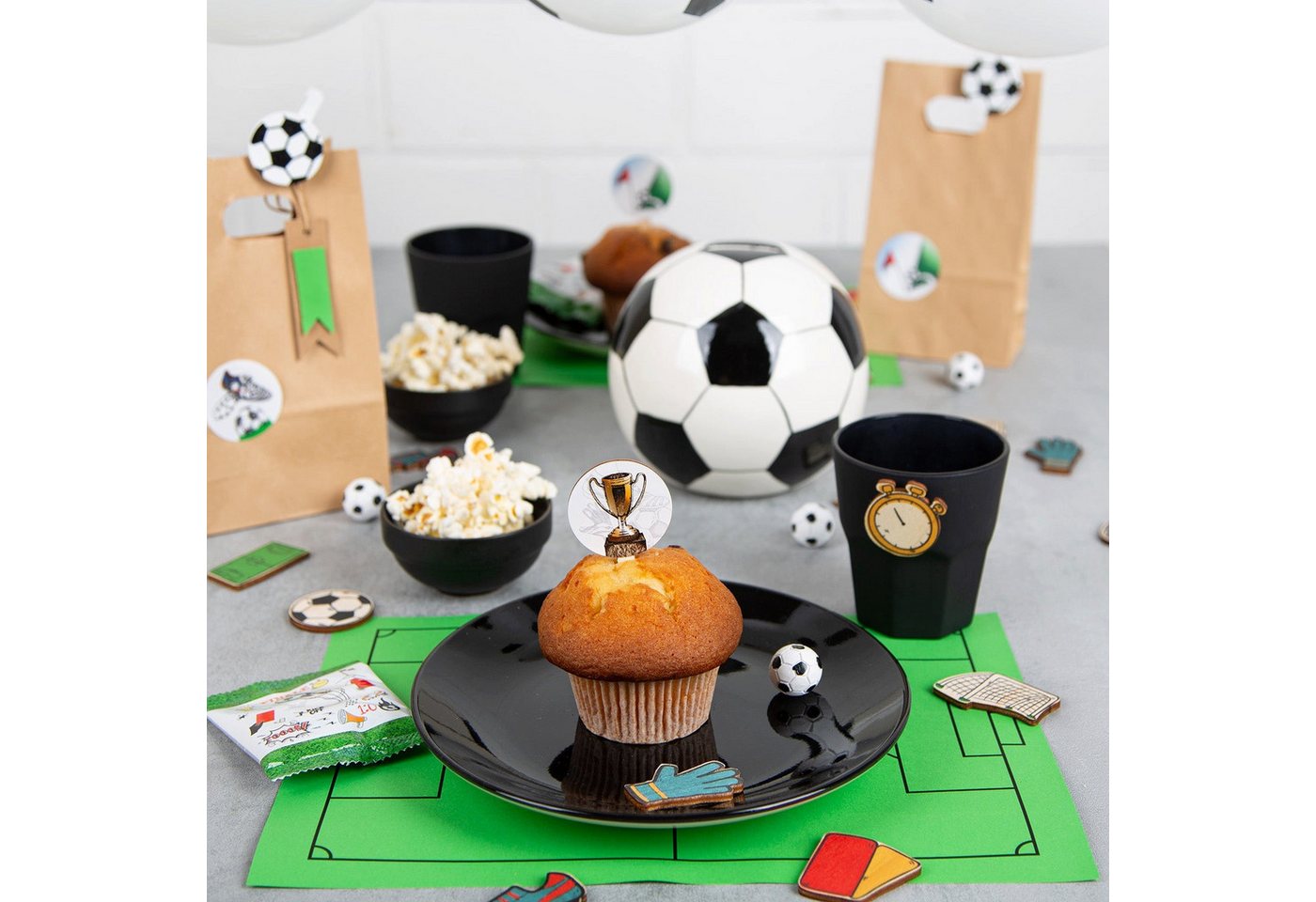 Logbuch-Verlag Aufkleber 24 Stück Fußball Aufkleber Sticker rund 4 cm Tor gelbe Karte Pokal Bild 4