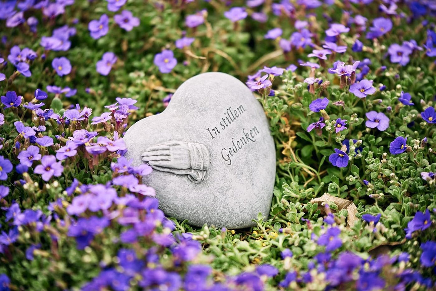 Stone and Style Gartenfigur Frostfester Grabschmuck Herz "In stillem Gedenken Bild 2