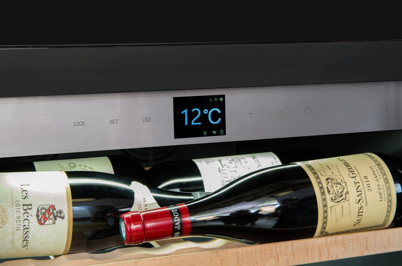 La Sommelière Weinkühlschrank APOGEE150N, für 147 Standardflaschen á 0,75l,Silent-Block-Technologie, LED Bild 4