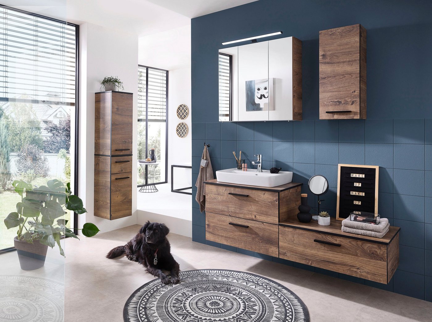 Saphir Spiegelschrank Quickset 374 Badschrank, 3 Spiegeltüren, 6 Einlegeböden, 75 cm breit inkl. LED-Beleuchtung, Türdämpfer, Schalter-/Steckdosenkombination Bild 2