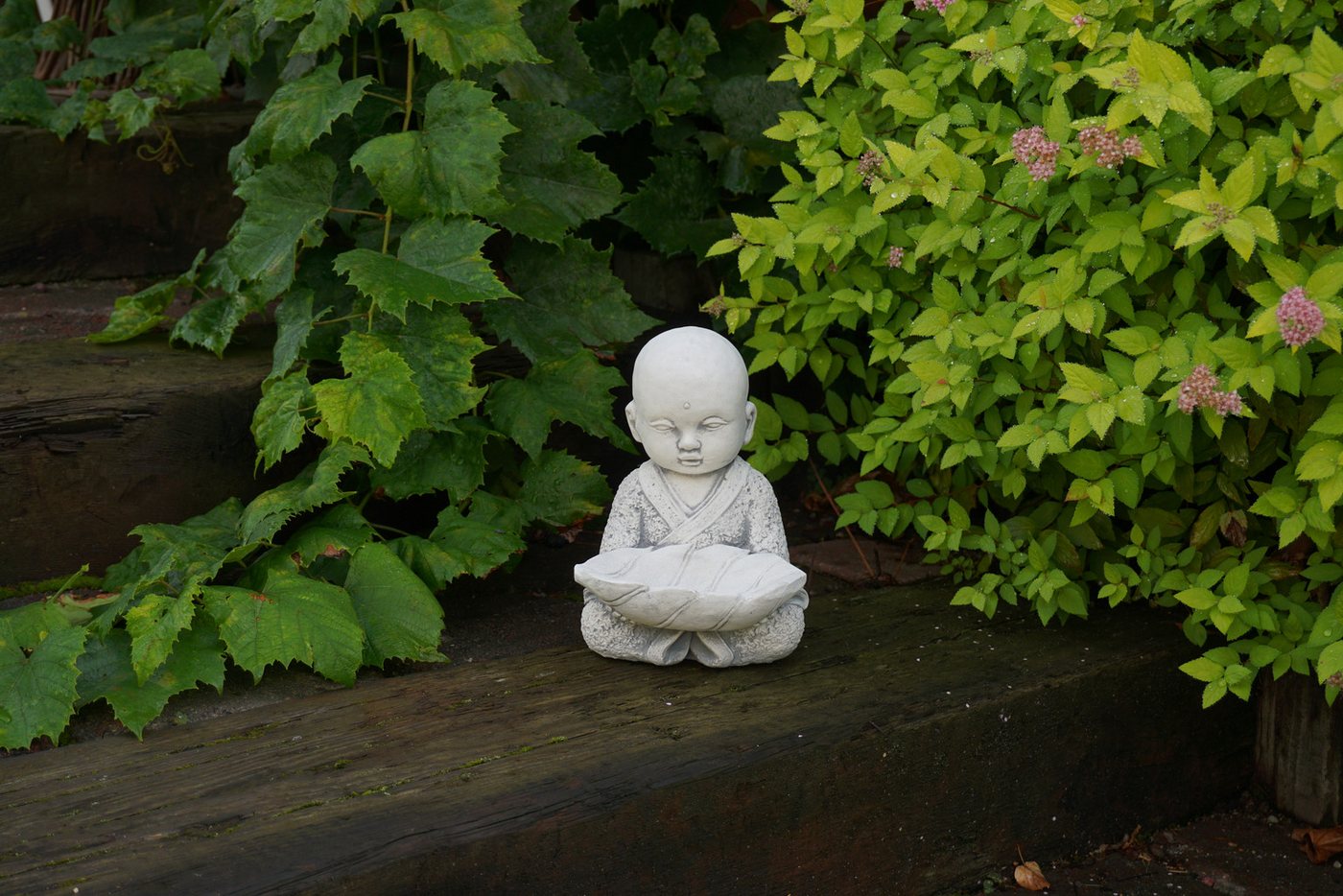 gartendekoparadies.de Gartenfigur Mönch mit Schale, Steinfigur, H. 22 cm, 4 kg, Frostsicher Bild 3