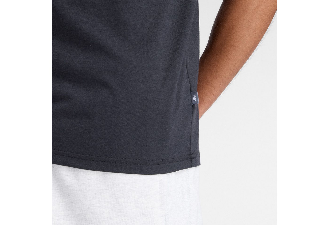 New Balance Trainingsshirt Heathertech Graphic T-Shirt 2 BLACK atmungsaktives Material, schnell trocknend, auch in großen Größen Bild 3
