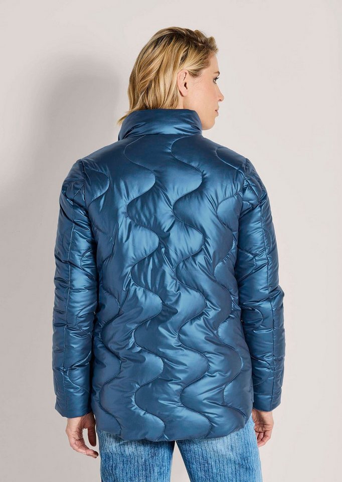 MADELEINE Outdoorjacke Glänzende Winterjacke mit Kapuze Schimmernde Steppung, hoher Kragen, Kapuze Bild 3