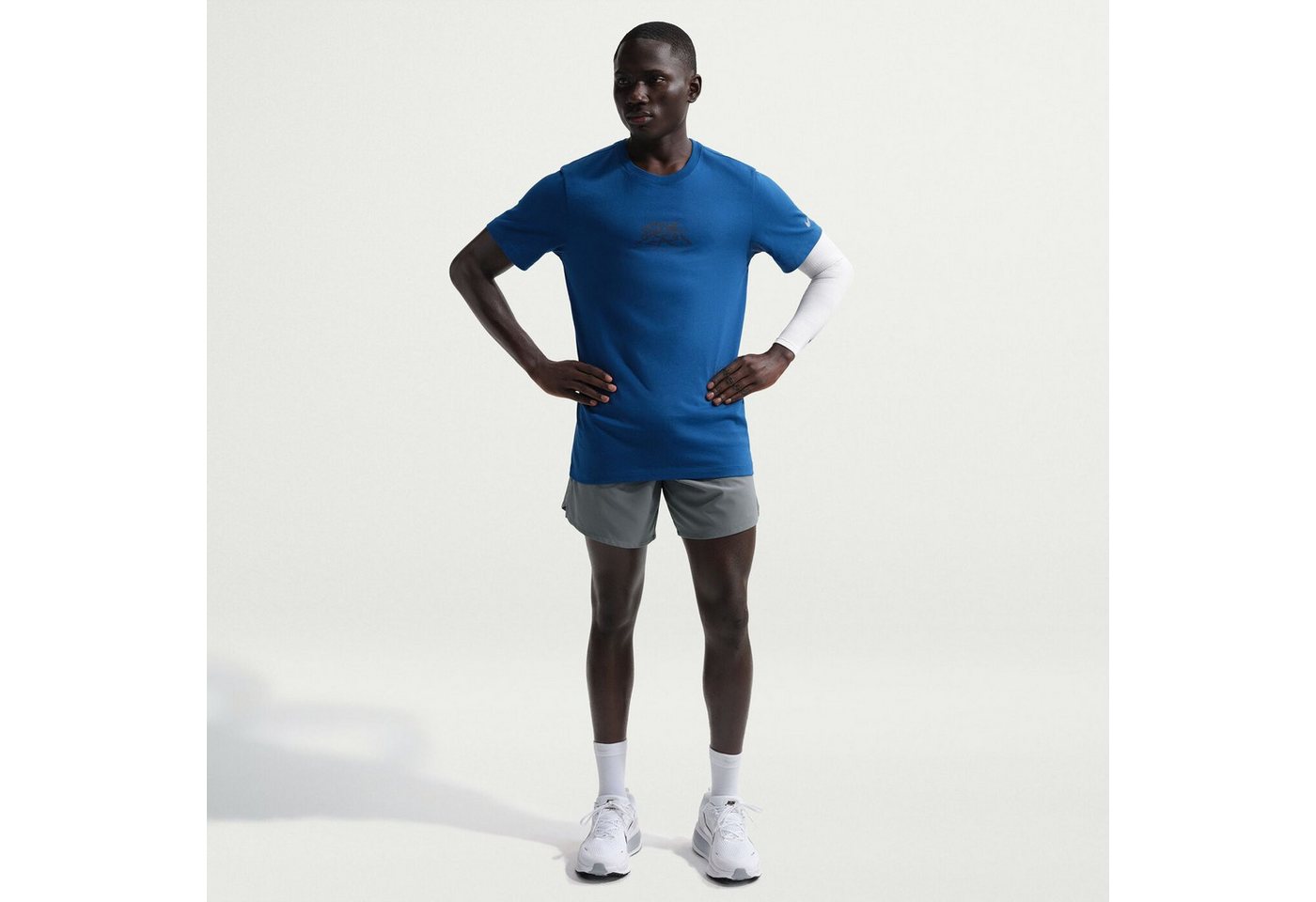 Nike Trainingsshorts M NK DF STRIDE 7IN BF SHORT SMOKE GREY/SMOKE GREY/DK SMOKE