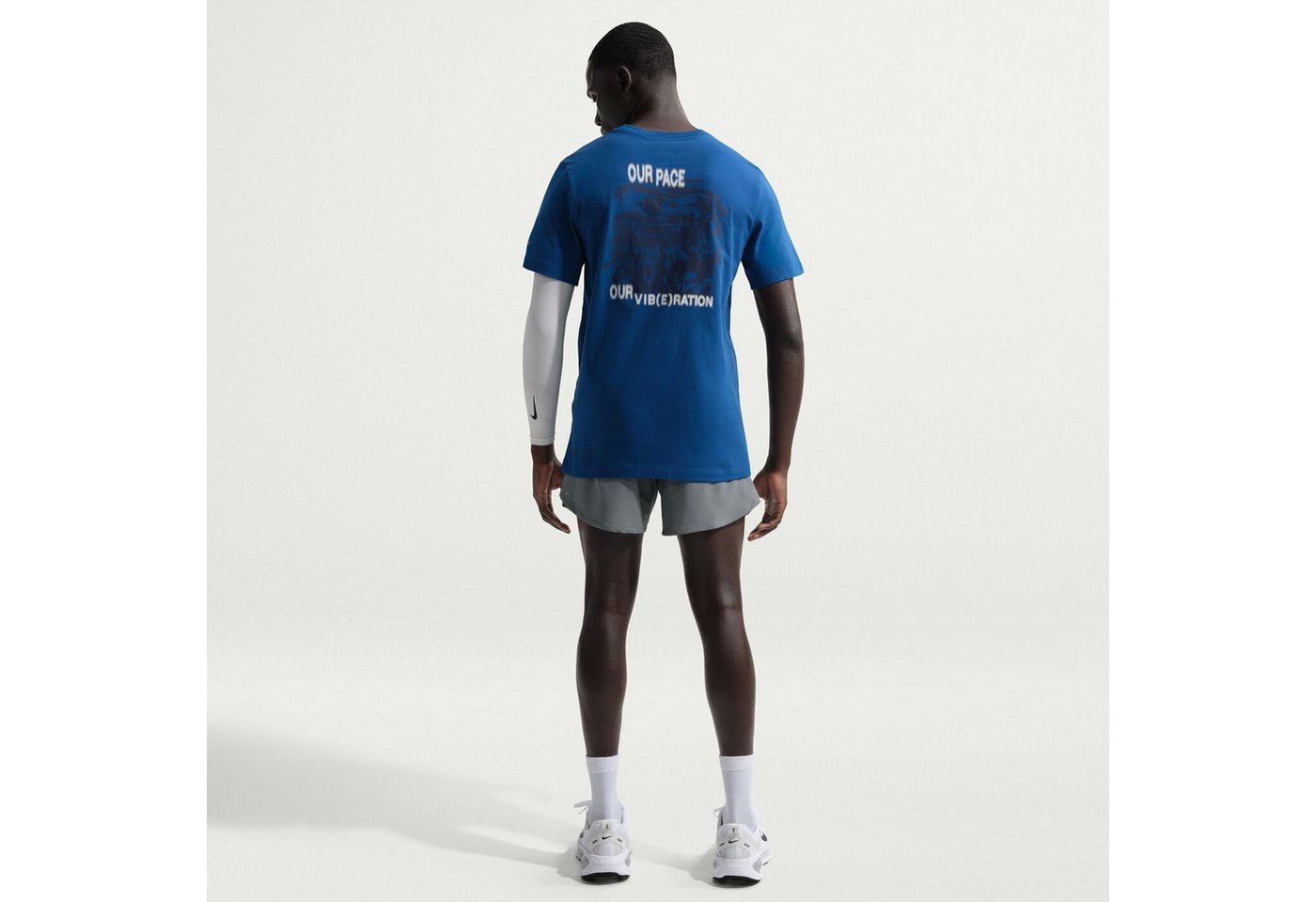 Nike Trainingsshorts M NK DF STRIDE 7IN BF SHORT SMOKE GREY/SMOKE GREY/DK SMOKE Bild 3