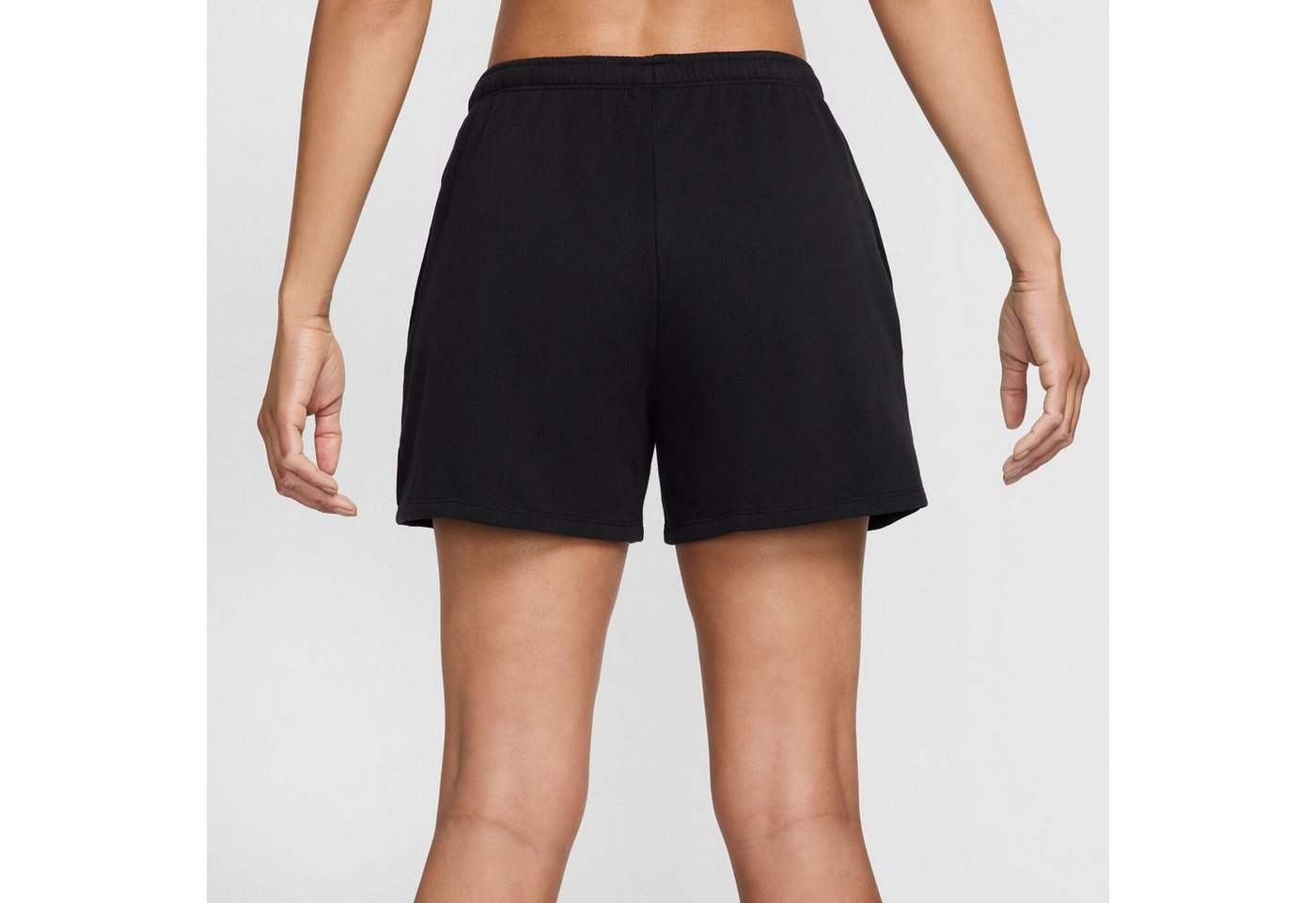Nike Trainingsshorts W NSW NK CHLL FT MR 4IN SHORT BLACK/SAIL