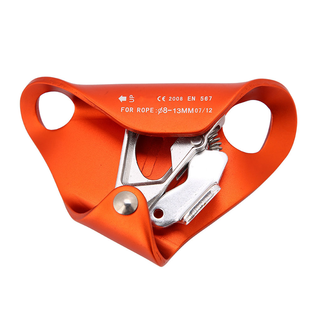 Orangefarbener Kletteraufzug, Absturzsicherungsausrüstung Für Bergsteigen Und Felsklettern.