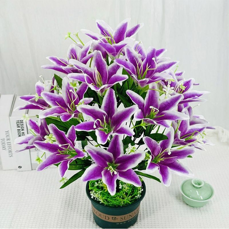 Künstliche Blumendekoration – Eleganter Strauß Lila Lilien Für Tischdekorationen, Partys Und Gärten – Leicht Zu Reinigende Kunststoffblumen (vase Nicht Enthalten)