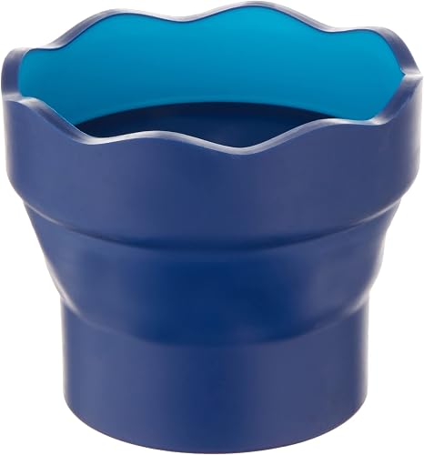 Faltbare Wasserflasche Eine Faltbare Wasserflasche Für Pinsel, Geeignet Für Kunst- Und Bastelprojekte.