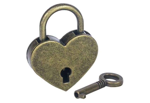 HMF 6493-39MM-21 Mini Deko Vorhängeschloss mit Schlüssel in Herzform 39 x 30 x 7 mm Bronze