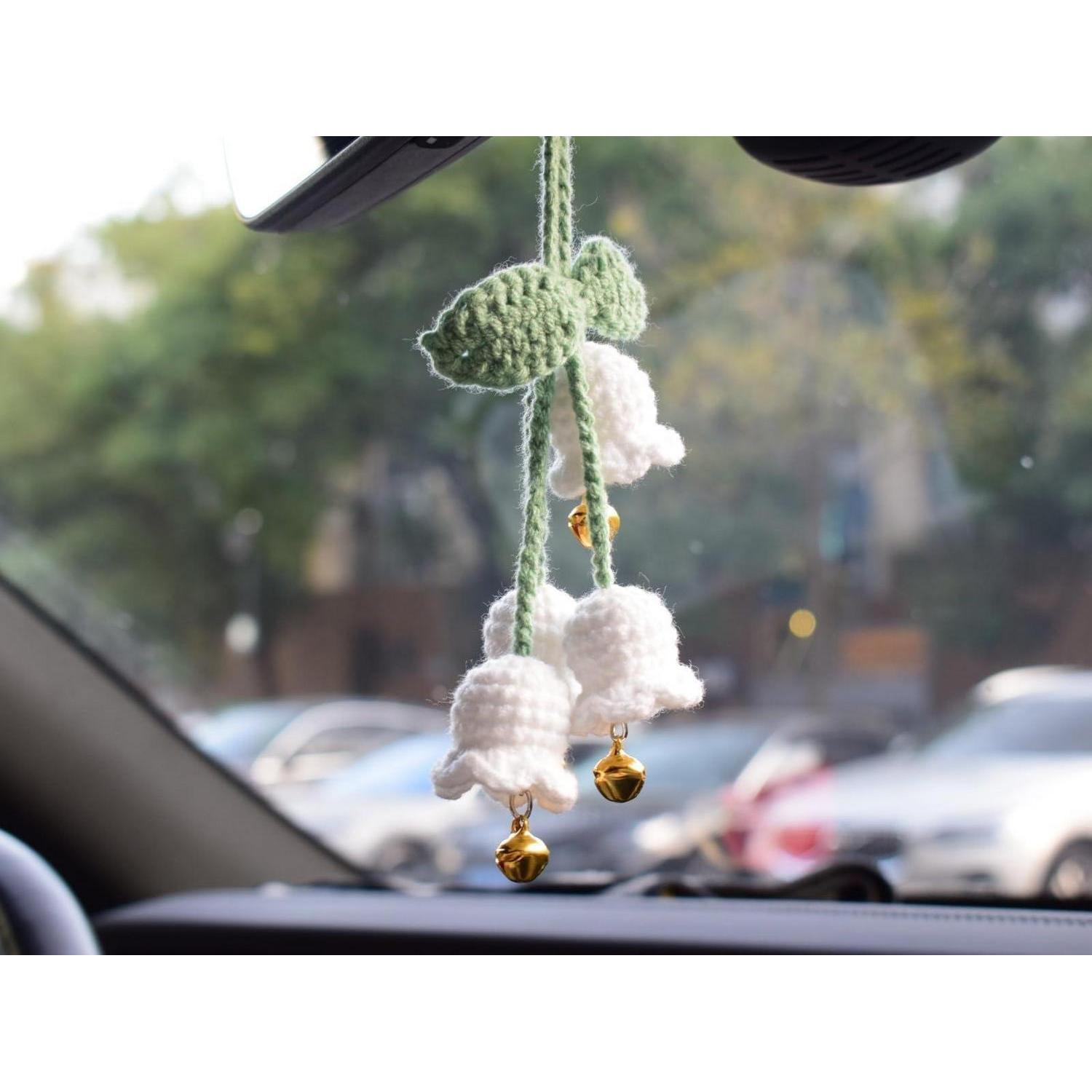 Gehäkelter Autoanhänger Blume Mit Glocke, Handgemacht, Weiß-grün