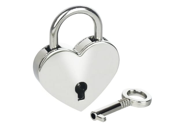 HMF 6493-39MM-09 Mini Deko Vorhängeschloss mit Schlüssel in Herzform 39 x 30 x 7 mm Silber