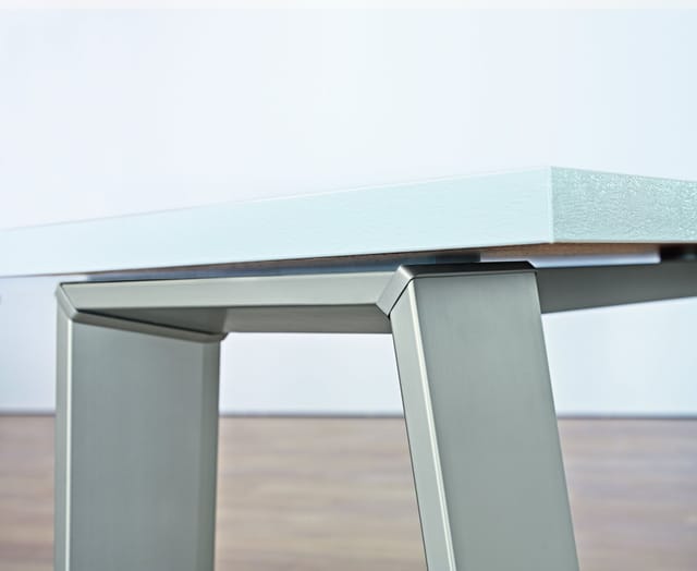 SOTECH Bankgestell CONE 2100 x 450 x 420 mm In Edelstahloptik mit Traverse