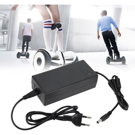 54,6 V 2 A Wechselstromnetzteil Mit Eu-stecker Und Kontrollleuchte – Dc-adapter