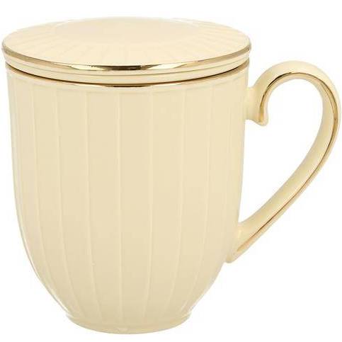 Nina Tee-ei-becher