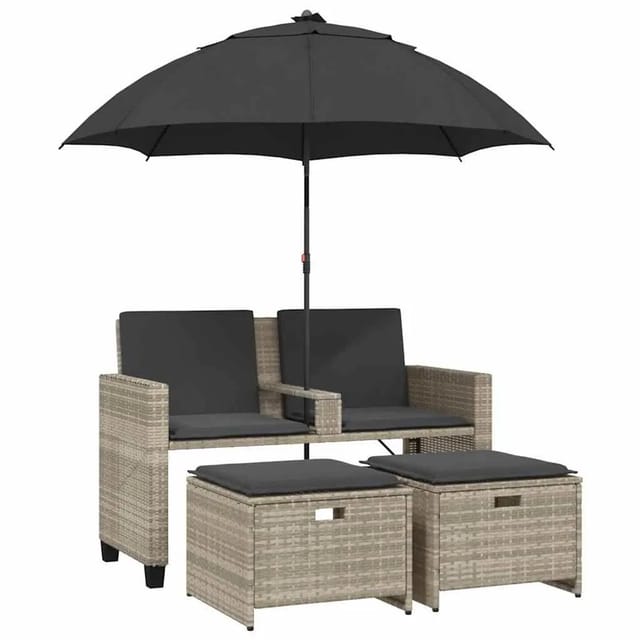 vidaXL Gartensofa 2-Sitzer Sonnenschirm und Hocker Hellgrau Polyrattan 365888