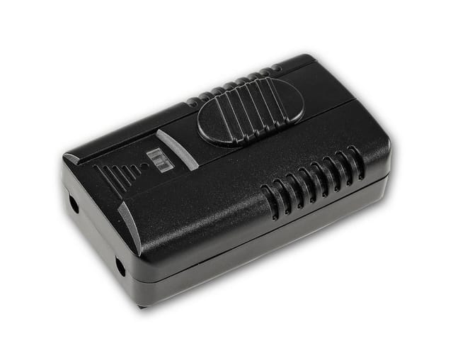 ChiliTec Fußdimmer für Halogen und LED 230V