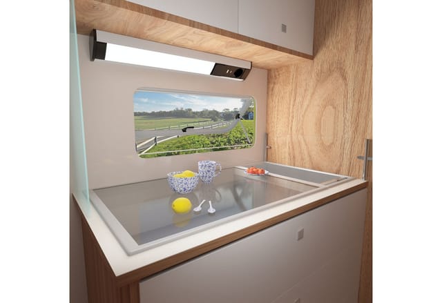 kalb LED Unterbauleuchte mit Schalter und Steckdose 230VAC 3000 Kelvin USB Typ A und C Aluminium und ABS IP20 Silbergrau