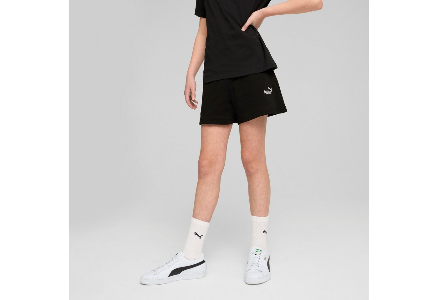 PUMA Trainingsshorts ESS SMALL NO 1 LOGO SHORTS TR G Regular Fit, mit geripptem Bund, mit Seitenschlitzen