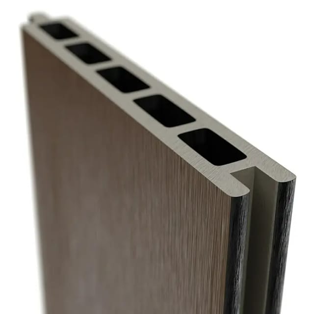 T&J Elskop-Serie WPC-Steckzaunsystem Teak 20 x 150 x 1790 mm