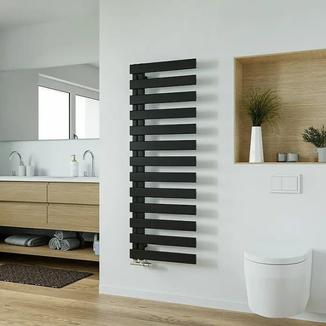 Azur Badheizkörper Lilly 140 x 60 cm 751 W Schwarz